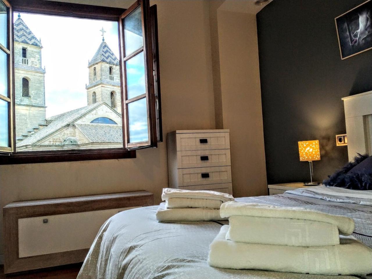 Apartamentos Sol Hospital Santiago Úbeda Extérieur photo
